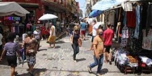 população-brasileira Segunda a pesquisa mais recente do Ibope sobre hábitos alimentares, publicada em 2018 no G1, 14% da população brasileira já se declara vegetariana (30 milhões de pessoas).7