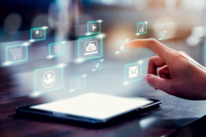 Os que estão fora da organização geralmente são sociais, culturais e políticos. Algumas pessoas: