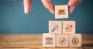 agencia-de-Inbound-outbound-Marketing A empresa também usa as redes sociais para compartilhar o conteúdo e interagir com o público. A ideia é que as pessoas encontrem o conteúdo por conta própria, se interessem e, eventualmente, tornem-se clientes.