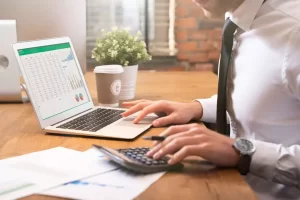 A automação de processos por um sistema para contabilidade pode trazer diversos benefícios, tanto para a eficiência do seu negócio quanto para a qualidade dos serviços prestados aos seus clientes.