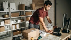 otimizar-meu-ecommerce A otimização de e-commerce é o processo de aprimoramento e ajuste de uma loja virtual para melhorar sua eficiência, aumentar sua visibilidade nos mecanismos de busca e, consequentemente, aumentar as vendas.