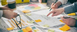 Otimização contínua: Com o Growth Marketing, a otimização contínua é fundamental. Ao analisar os dados e realizar experimentos constantes, é possível identificar oportunidades de melhoria e implementar mudanças para maximizar os resultados.