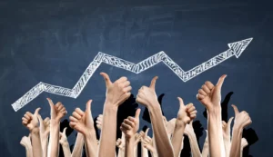 O que é prova social: Como conquistar para o seu negócio? AGNC Agência de Marketing Bem-vindo ao artigo da AGNC Publicidade sobre prova social e sua importância para conquistar o sucesso do seu negócio. Como profissional de vendas especializado em prova social, estou aqui para ajudá-lo a entender o que é prova social, por que é crucial para aumentar as conversões do seu e-commerce e como solicitar prova social dos seus clientes. Vamos explorar esses tópicos e fornecer dicas valiosas para impulsionar o seu empreendimento.