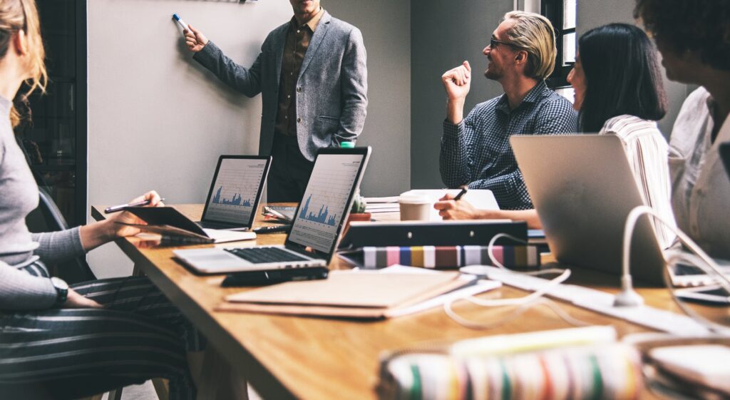 Publicidade, Social Media e Tráfego Pago: Estratégias para grandes empresas AGNC Agência de Marketing Publicidade Social Media E Tráfego Pago: Marketing B2b 2023 Conheça as estratégias das grandes empresas com estratégias de Publicidade Social Media E Tráfego Pago - Faça marketing digital b2b -> LEIA