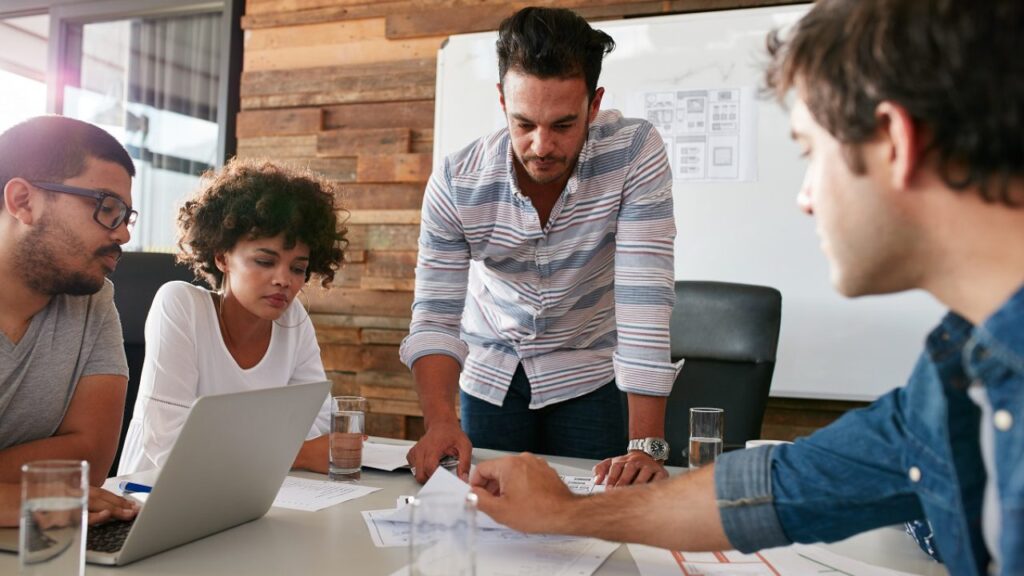 Como Escolher Uma Agência De Marketing Para Minha Empresa? Saiba os requisitos e Como Escolher Uma Agência De Marketing para sua empresa ter resultados e sucesso no marketing. Leia! ⭐⭐⭐