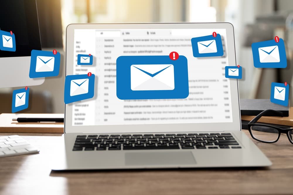 email-marketing-automacao-ou-personalizacao-2 A melhor estratégia de email marketing é a Automação Personalizada. As ferramentas modernas de CRM e automação (como as que a AGNC Agência de Marketing e Comunicação utiliza) permitem criar fluxos de automação complexos, mas com lógica de personalização avançada.