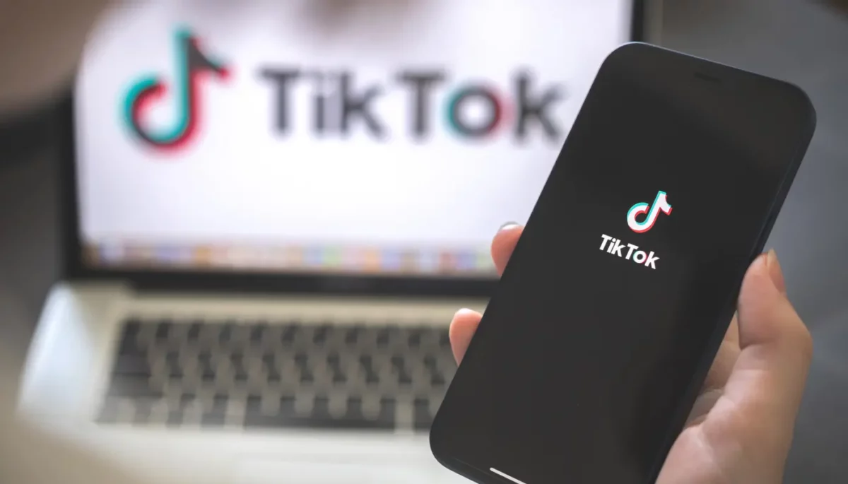como-fazer-tiktok-ads-em-2026-2 O orçamento mínimo diário para um grupo de anúncios geralmente gira em torno de US$ 20 (ou o equivalente em reais), mas para obter resultados consistentes e permitir que o algoritmo aprenda, recomendamos um investimento inicial maior acompanhado por uma Agência de Tráfego Pago.