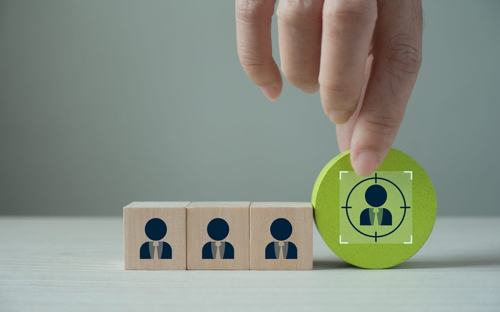 Olá, aqui é o Patrick, e hoje vamos mergulhar em como a definição de Persona: como definir o perfil ideal do cliente e melhorar os resultados é o divisor de águas entre empresas que apenas gastam verba e empresas que dominam o mercado.