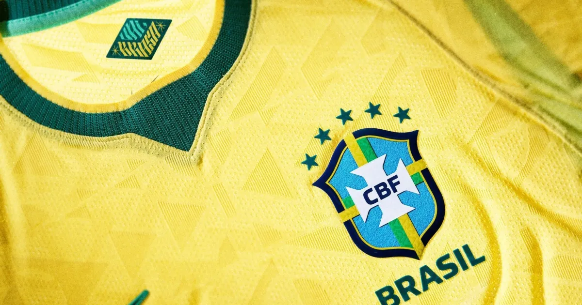 Ao tentar emplacar a gíria "Vai, Brasa", a gigante de artigos esportivos enfrentou uma rejeição em massa, provando que, no mundo dos negócios, a tradição e a identidade do cliente ainda pesam mais do que tentativas forçadas de modernização.