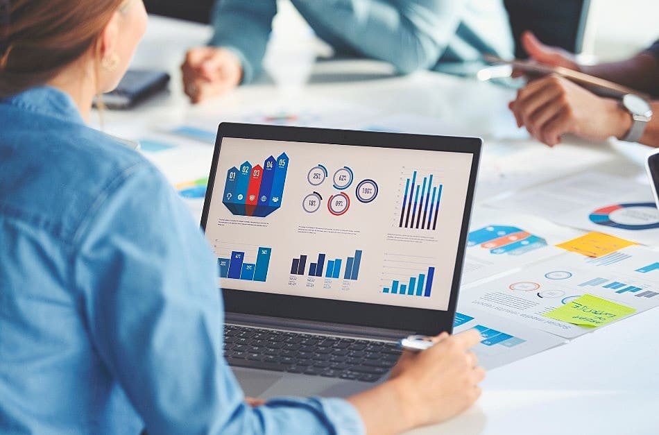 Muitas empresas tentam fazer a SWOT sozinhas, mas acabam "viciadas" pela visão interna. É aqui que entra a AGNC Agência de Marketing e Comunicação. Como a melhor agência em caldas longas como Agência de SEO e Agência de Tráfego Pago, nós não apenas fazemos o diagnóstico, mas executamos o plano de ação para reverter fraquezas em lucros.