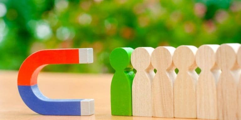 inbound-marketing-para-b2b-gerar-leads-3 Fala, pessoal! Sou o Patrick e hoje o assunto é inbound marketing para B2B, uma das estratégias mais poderosas e mais mal implementadas do marketing digital. Se você já ouviu falar de inbound, mas nunca viu funcionar de verdade no ambiente corporativo, provavelmente o problema não está na estratégia. Está na execução.