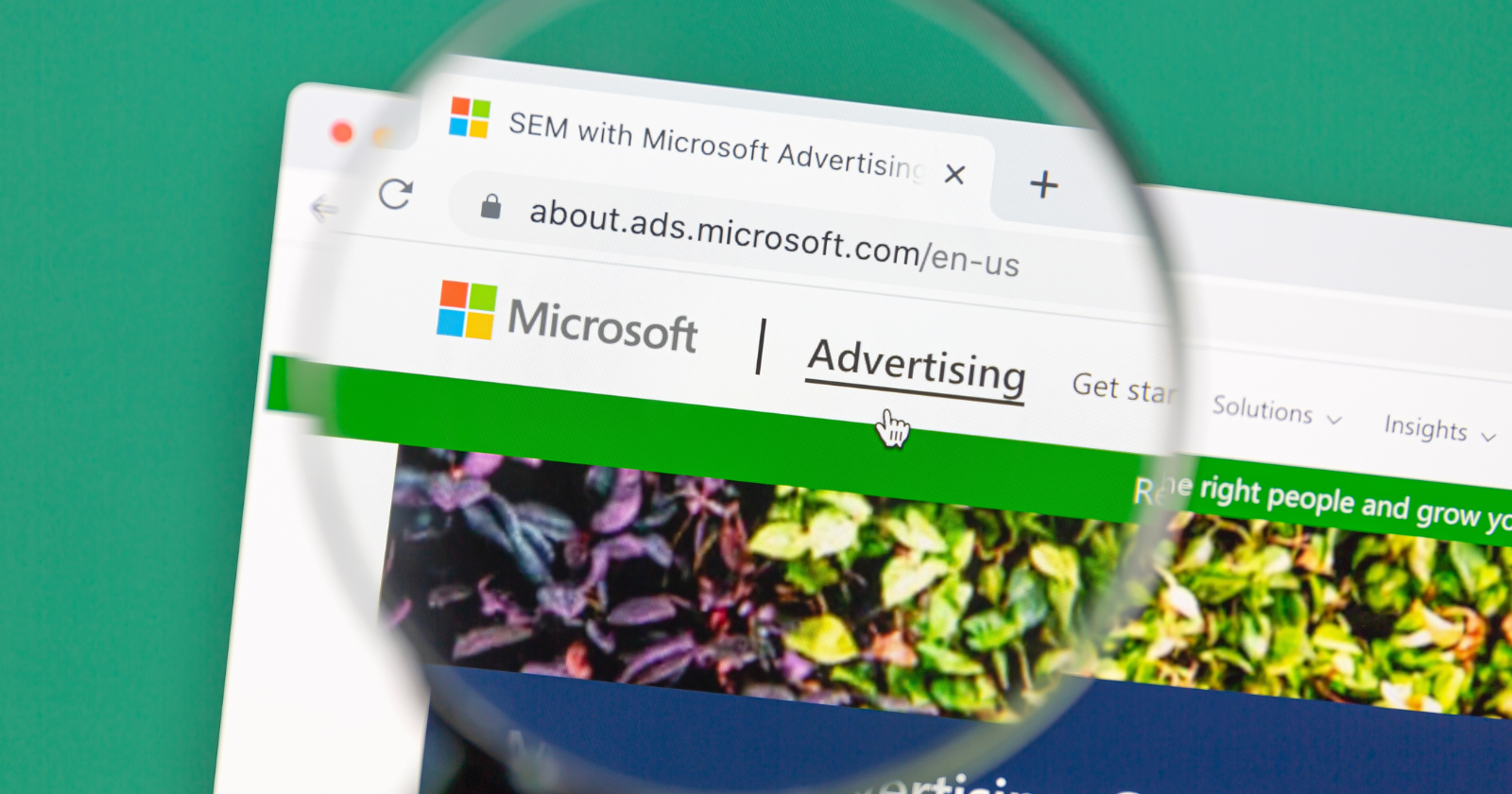 O Product Explorer é uma nova ferramenta integrada ao Microsoft Merchant Center desenvolvida para que anunciantes possam analisar, em tempo real, a integridade do feed de dados, o status de indexação de cada item e as métricas exatas de desempenho de seus produtos.